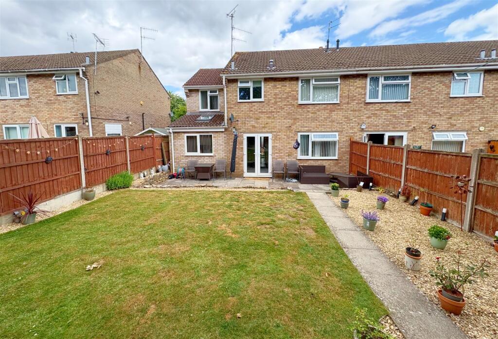 Rear garden and patio (2).jpg