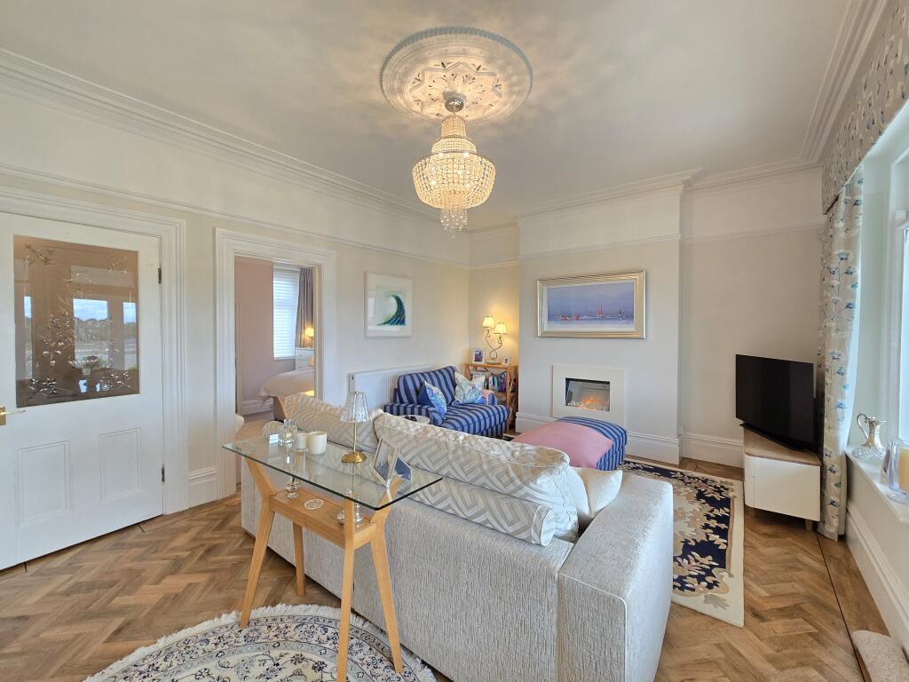 Lounge 2/Bedroom 2