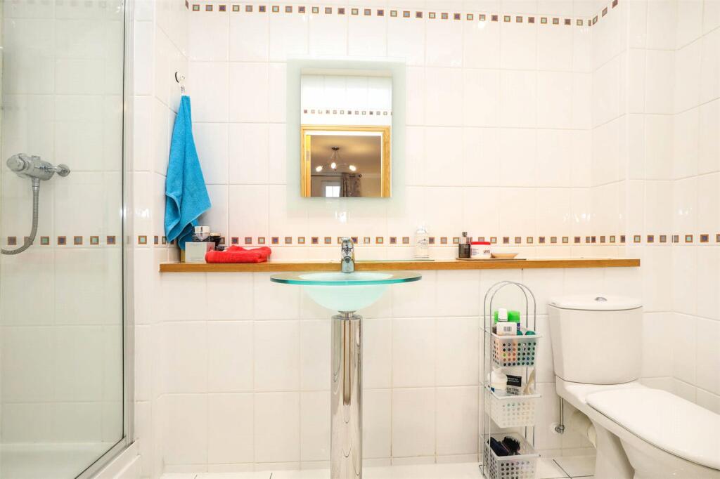 Ensuite