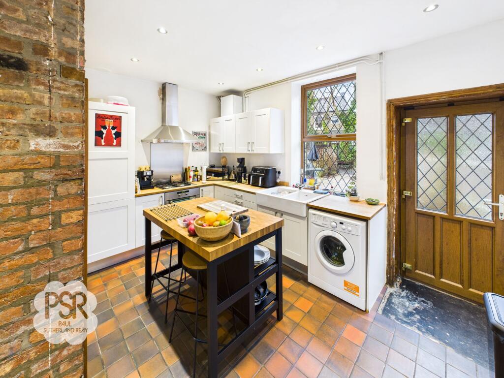 Kitchen /Dining Room