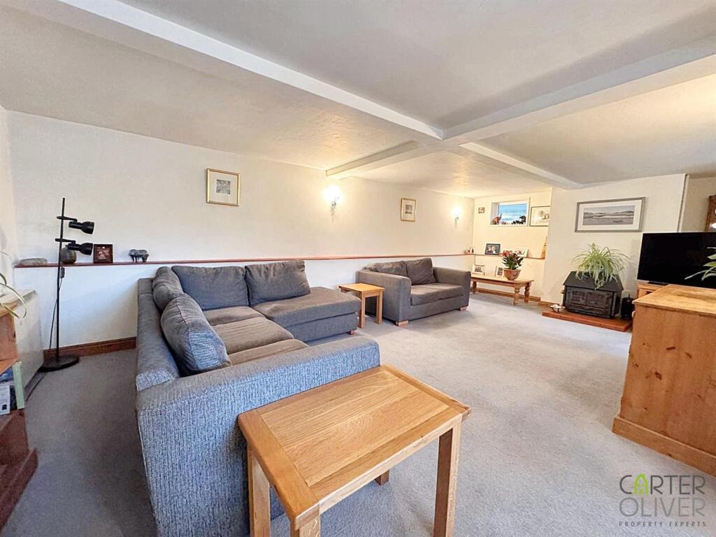 Reception Room 1 (Lounge / dining)