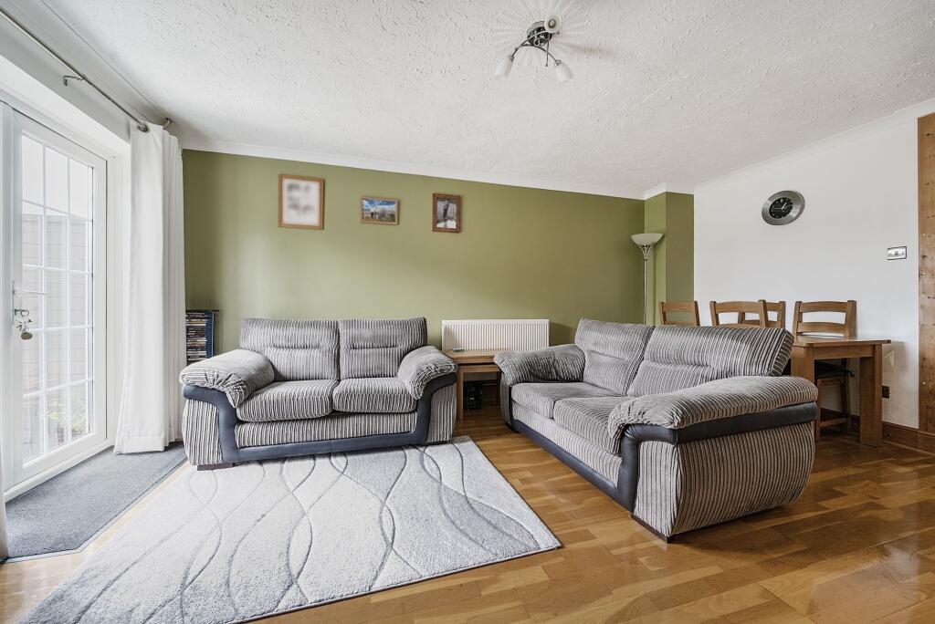 Living Room/Dining Room (1)