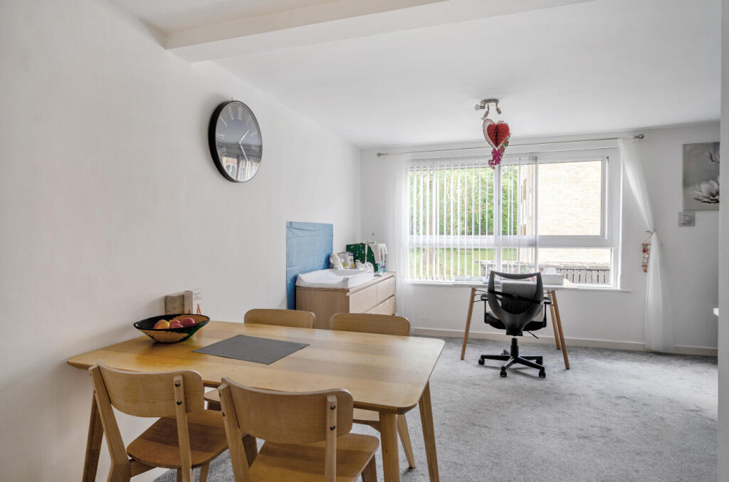 1313905-8-685a9ce...