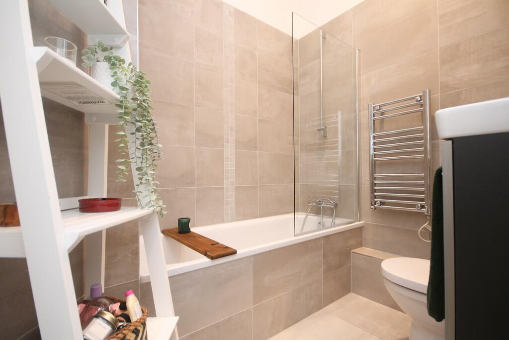 Main bathroom