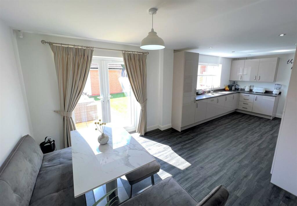 Kitchen Dining A.JPG