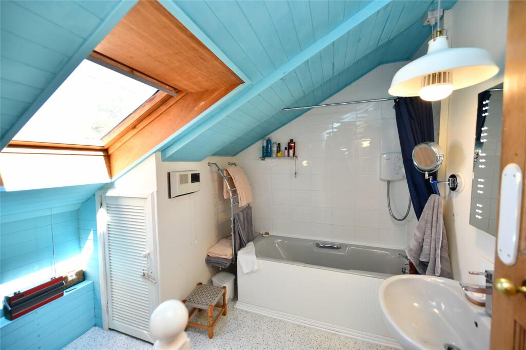 En Suite Bathroom