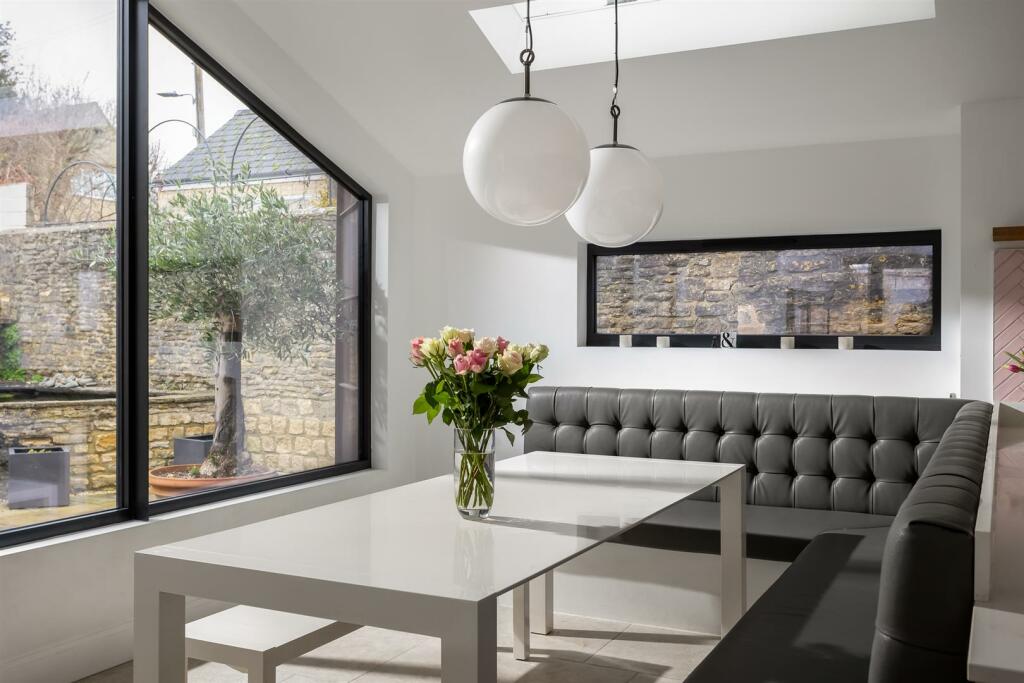 27 - 39 Cheltenham Road - GL7 2HU - Web.jpg