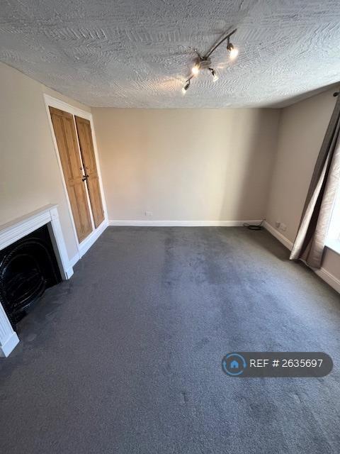 Large Main Bedroom