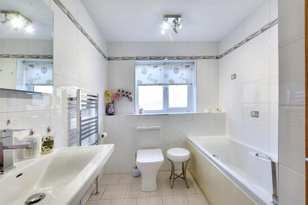 Bathroom.jpeg