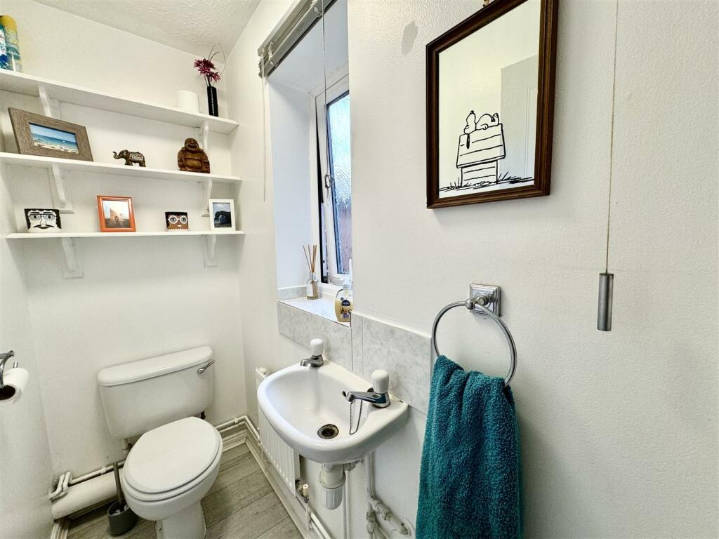 CLOAKROOM/WC
