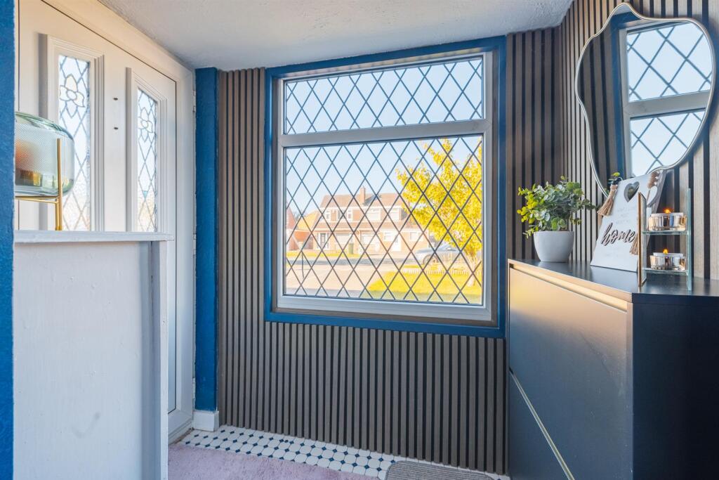 207, Brookhurst Avenue-9.jpg