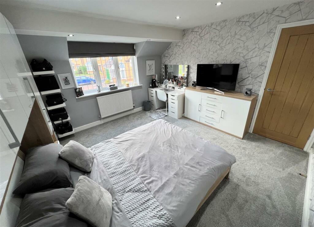 Bedroom 3B.JPG