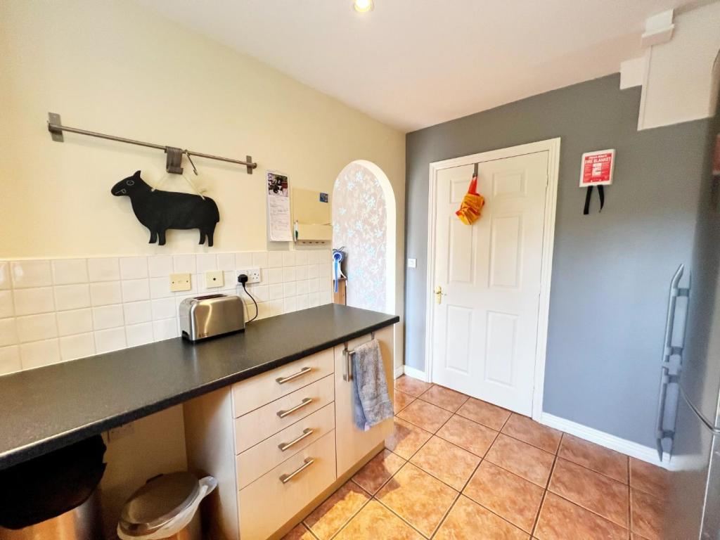 Kitchen pic 4.jpg