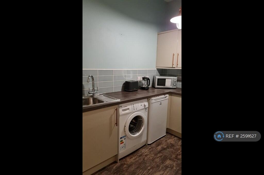 Kitchen With Appliances