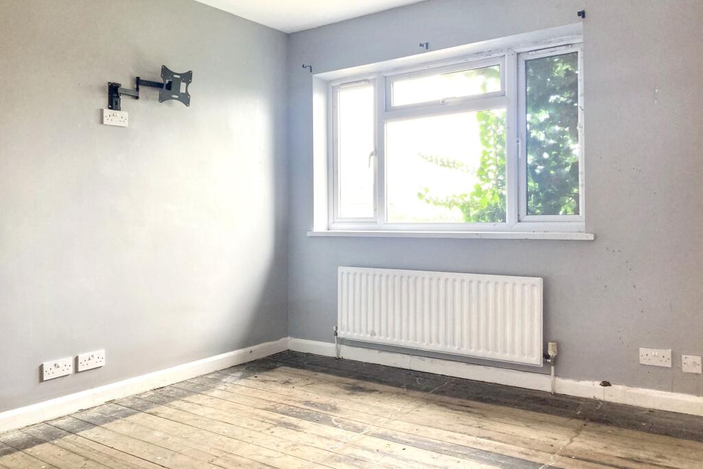 46 Mayplace Avenue, Crayford, Dartford, DA1 4PG