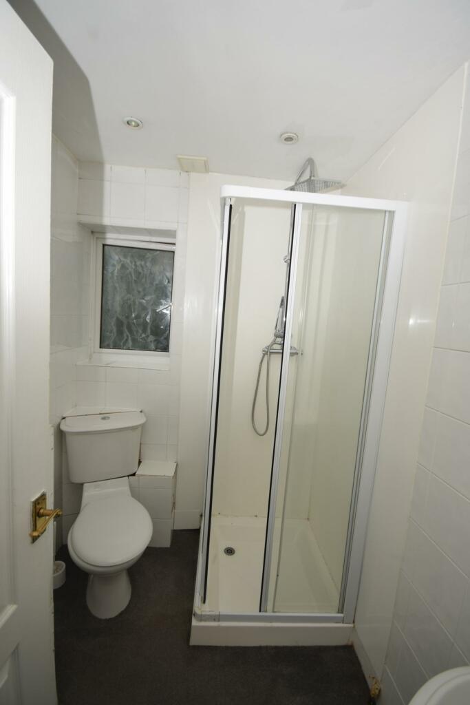 Master En Suite Bathroom