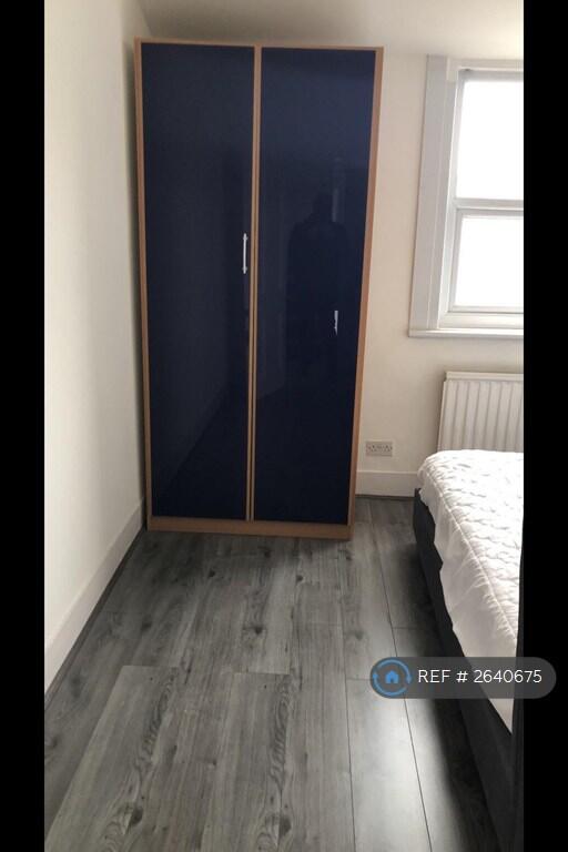 Rear Bedroom (Number 2)