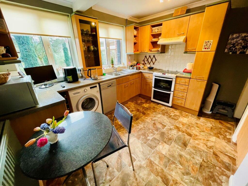 Kitchen/Breakfast Room