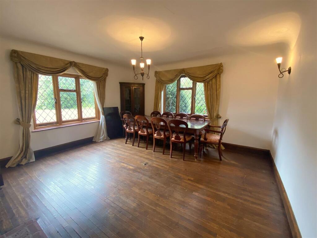 Dining Room.jpg