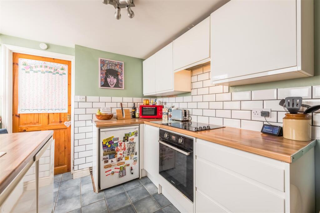 Flat 1, 73 Queens Park Road_3.jpg