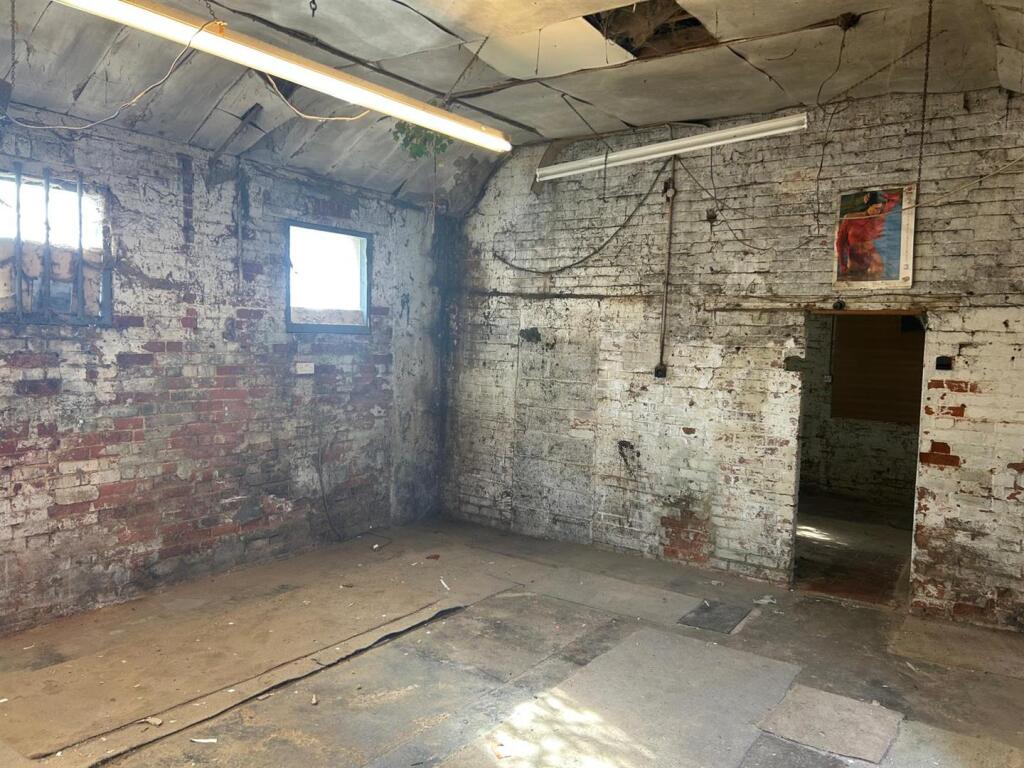 WhatsApp Image 2025-03-06 at 14.05.14_fb5e6112.jpg