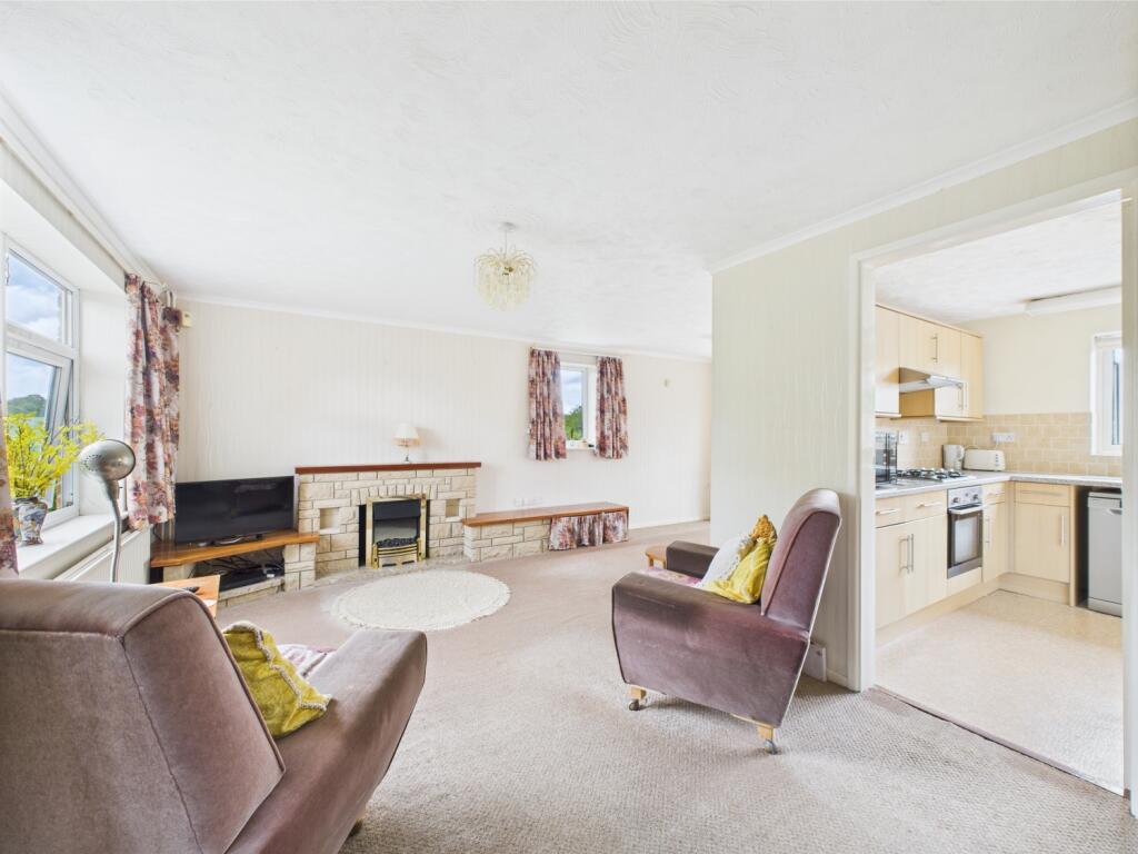 CAM02023G0-PR0139-STILL029