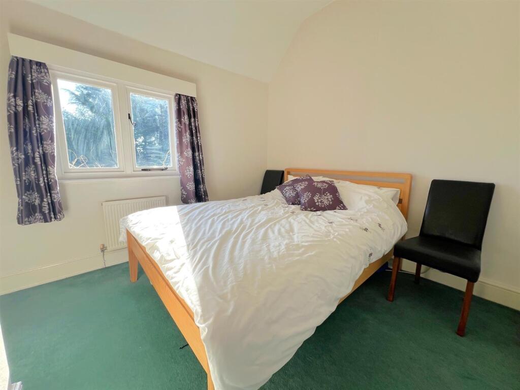 bed 3.jpg