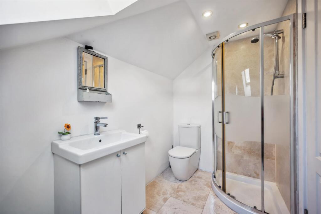 Bedroom Four en-suite.jpg