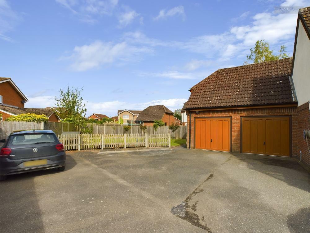 Garages/Parking