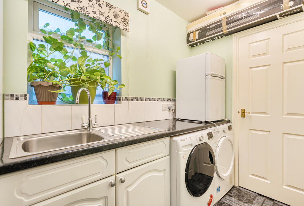 1369046-10-68f10f...