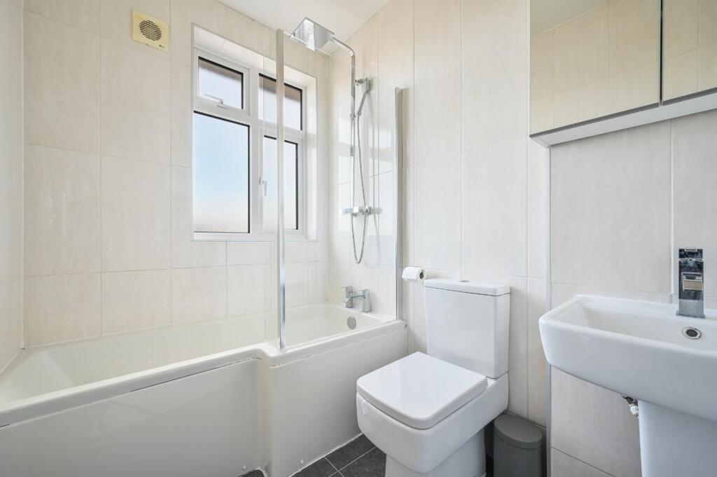 STONELEIGH AVENUE,  (12).jpg