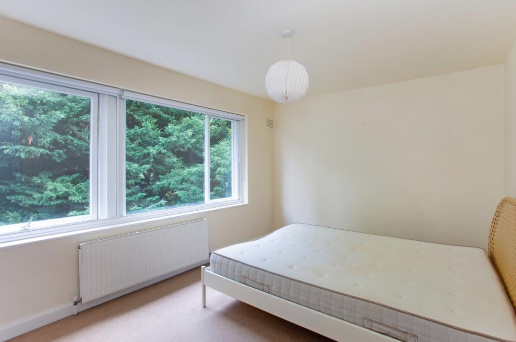 79277_33 Pond Mea...