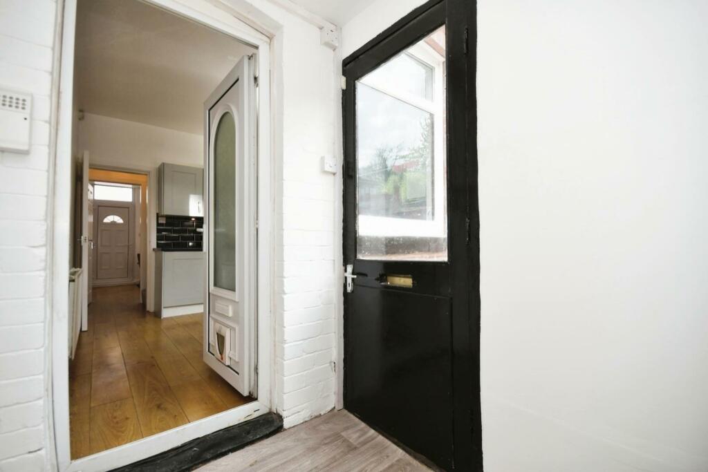 REAR ENTRANCE PORCH