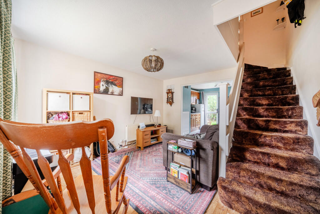 1370913-7-68f63b3...