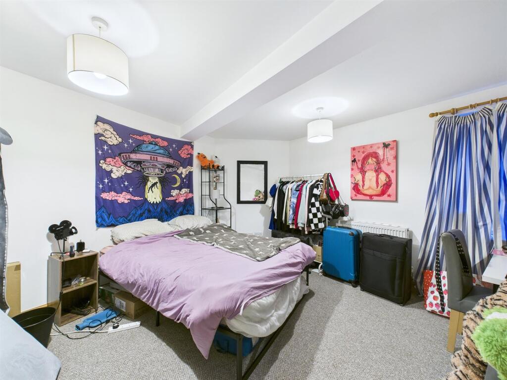 15 - 4 storey residential invetsment.jpg