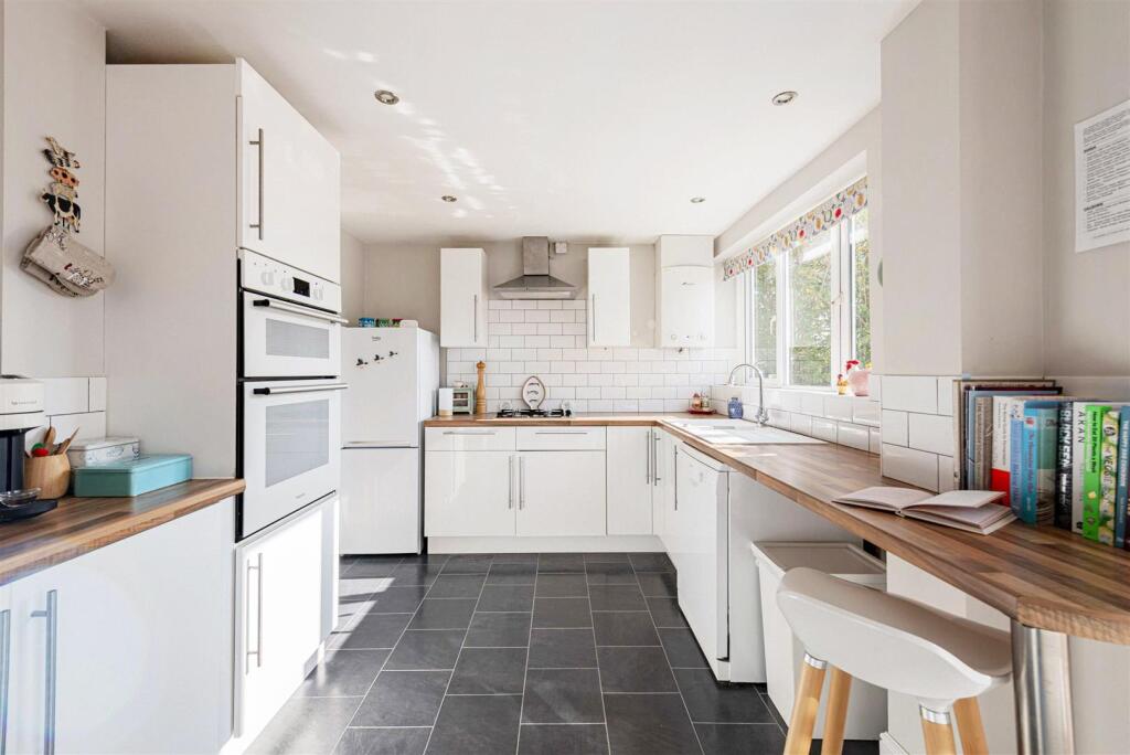 Guilton, Ash, bedroom semi detached home for sale 