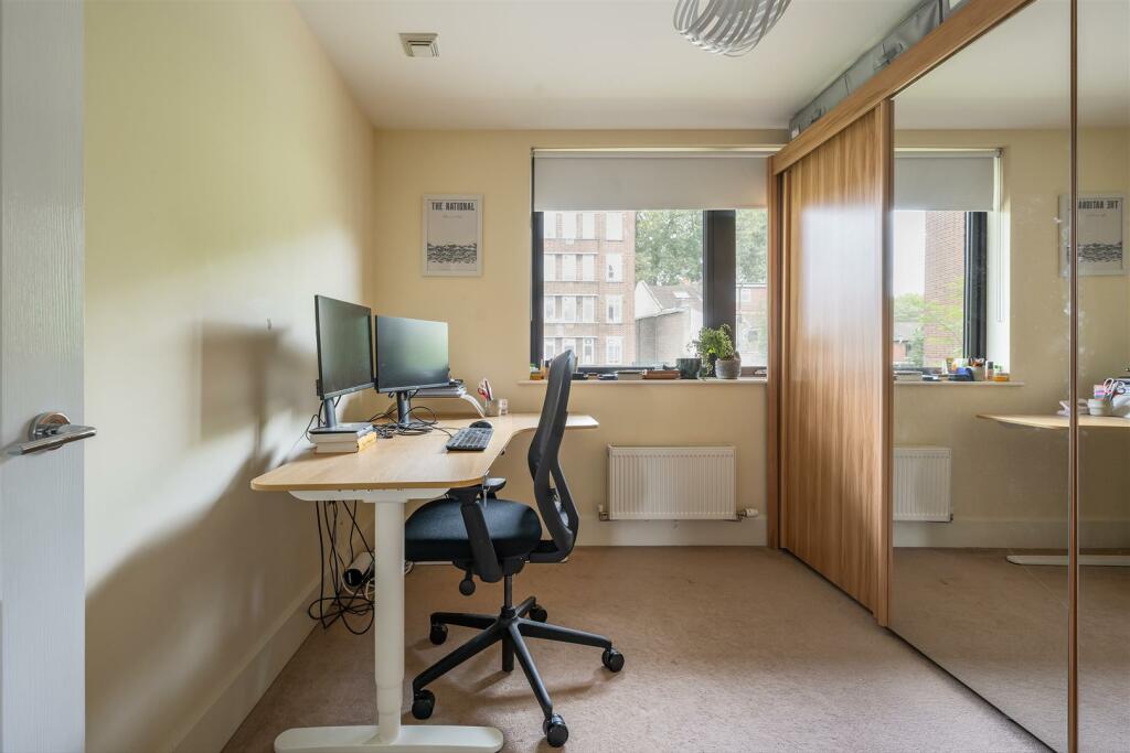 Shacklewell Road, N16