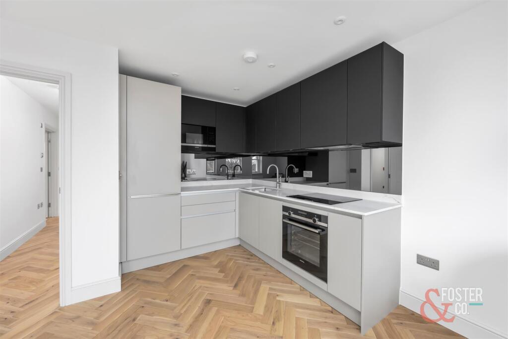 Flat 8_004.jpg