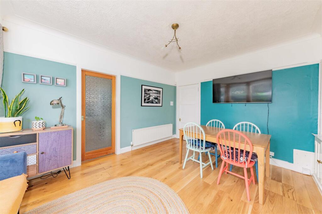 6 Clarence Road Dundee-16.JPG