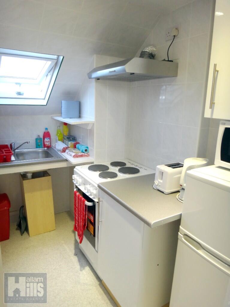 Room 3 Kitchenette