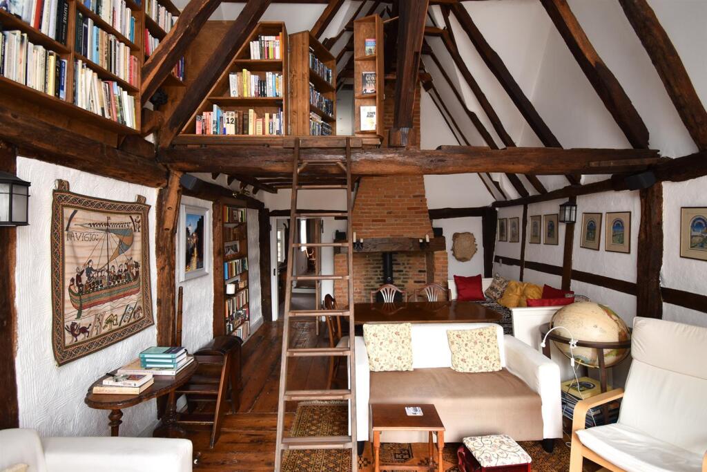 Bedroom/reception room