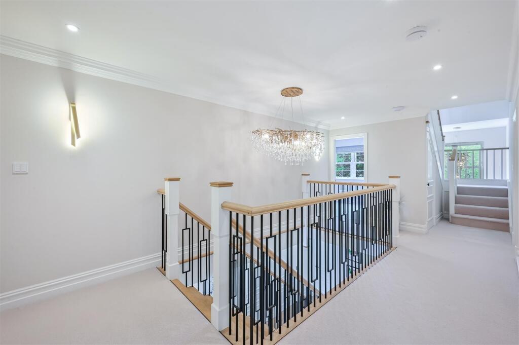 GREEN CURVE, 20-104.jpg