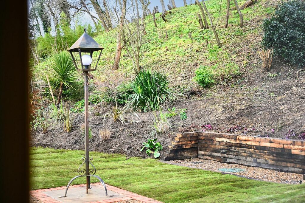 MAYTUM BARN - VANITY LANE - LINTON - MAIDSTONE - M