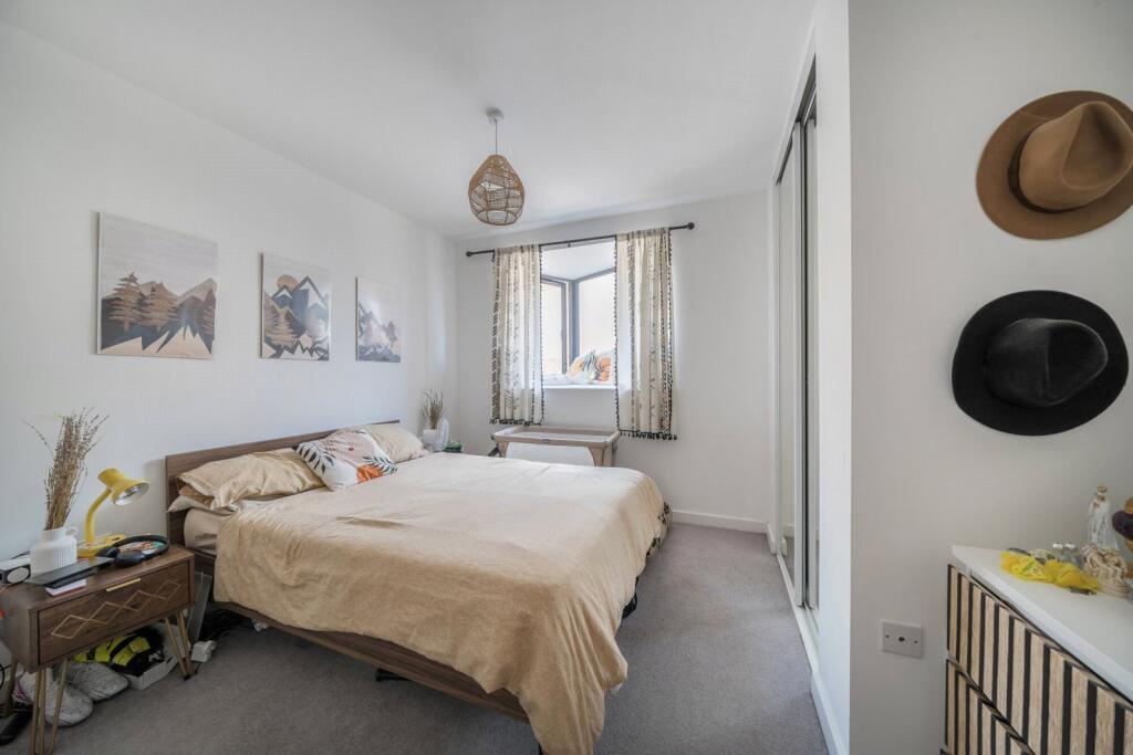 1319464-2-6866bf8...