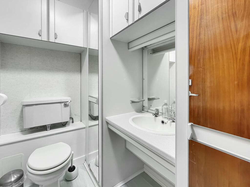 downstairs wc