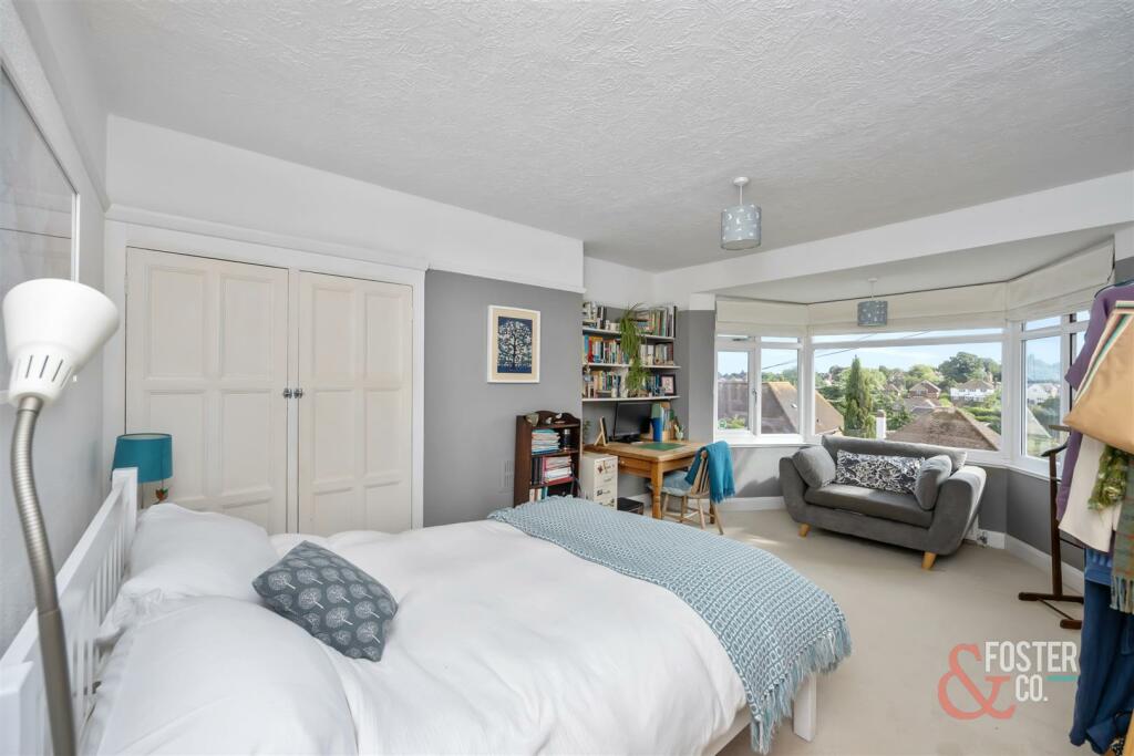 Redhill Drive 21-017.jpg