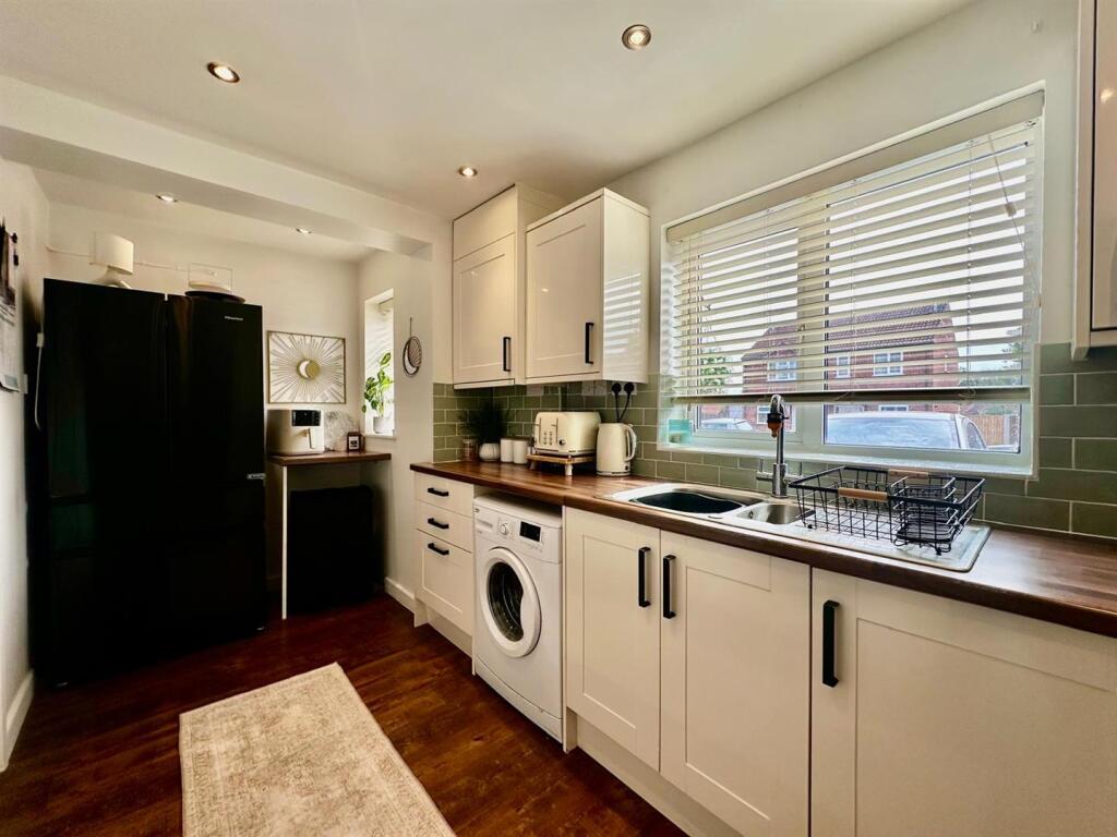 WhatsApp Image 2025-08-22 at 14.30.00_5873150c.jpg