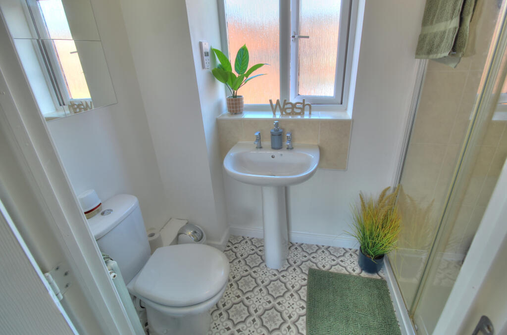 Bedroom 1 - Ensuite