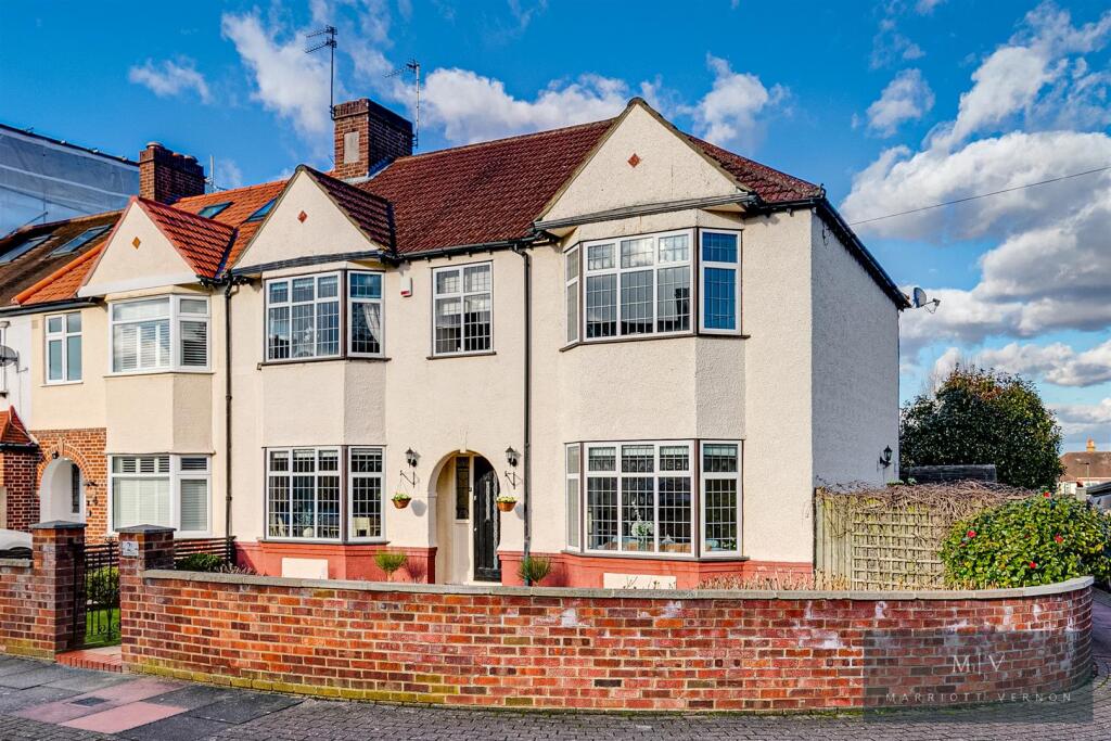 Linden Leas 2 MV-23.jpg