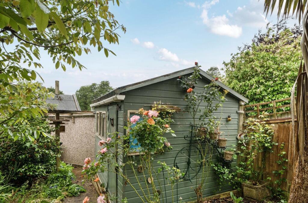 1297096-13-6835ec...